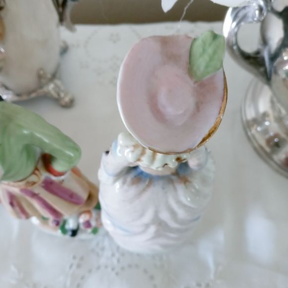 Edwardian Vintage Bisque Figurines Core Cottage - Picture 4 of 4